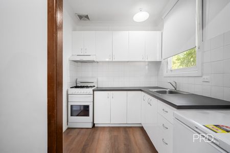 20 Fernleigh Road, Mount Austin NSW 2650 - Photo 2