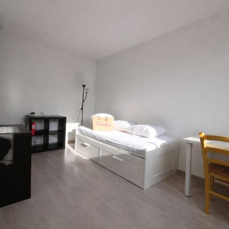 Location Appartement 1 pièce 16m² - Photo 4