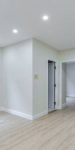 240 DURIE ST. #305 - 1BR/1BATH, LAUNDRY, NEWLY RENOVATED! - Photo 3