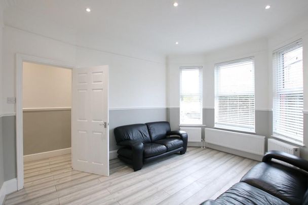 3 bedroom maisonette to rent - Photo 1