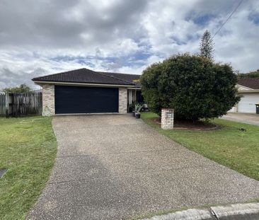 A Beautiful Family Home Nestled In A Quiet Cul-de-sac - Photo 5