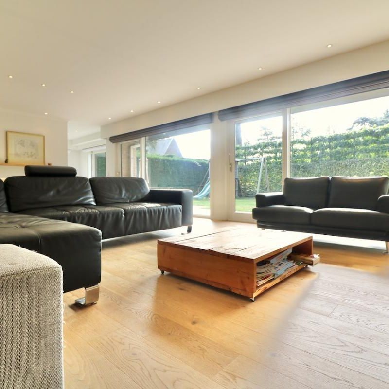 Stijlvolle, ruime villa met 4 slp, inpandige garage, tuin en terras voor 1.350 EUR/mnd - Photo 1