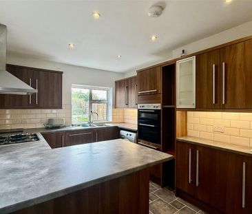 3 bedroom terraced house to rent - Photo 5