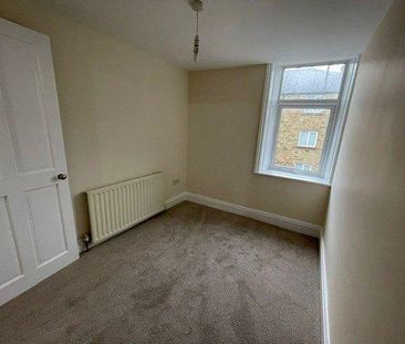 4 bedroom terraced house to rent - Photo 4