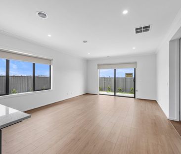 Stunning and spacious throughout, this professional style three bed... - Photo 1