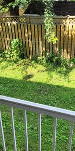 logement 5 1/2 au RC avec cour privée, cabanon et 2 stationnements, 3 chambres à coucher, Duvernay, Laval - Photo 3