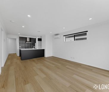 Modern Family Living in Rockbank - Photo 6