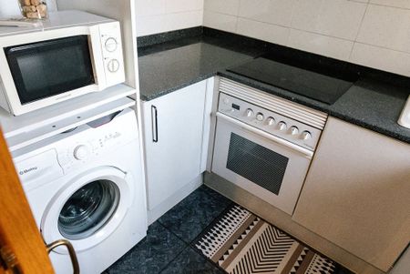 Carrer de Rius i Carrió, L'Hospitalet de Llobregat, Catalonia 08904 - Photo 5