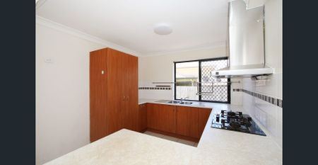 FAMILY HOME LOTS OF PARKING - Photo 4