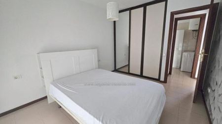 Apartment with beautiful views and a large balcony. Close to supermarket and restaurants. - Photo 5