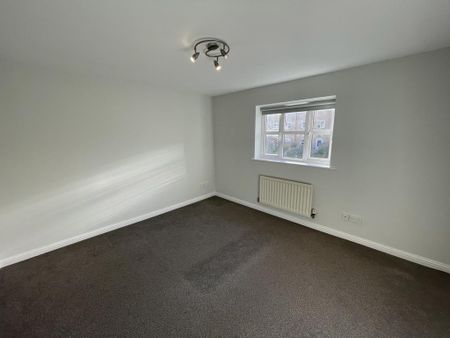 2 bedroom semi-detached house to rent - Photo 3