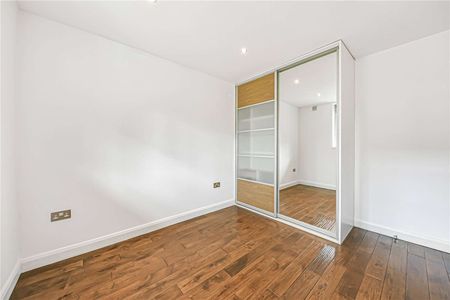 A spacious two bedroom apartment in the heart of St. John's Wood - Photo 5