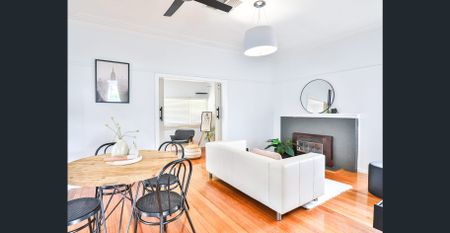 Three Bedroom House - Photo 3