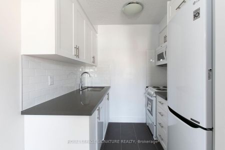 For Lease - 990 Avenue Road Unit# 206, Toronto, Ontario - Photo 3