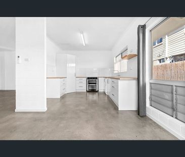 14 Harris Street, Parramatta Park, Qld 4870 - Photo 5