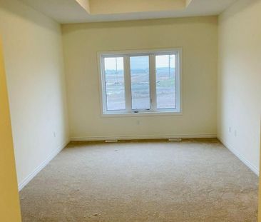 For Lease - 20 Donald Ficht Crescent Unit# MAIN & 2ND, Brampton, On... - Photo 3