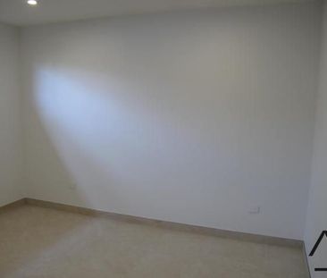 Brand-New Two Bedroom Granny Flat with Private Yard - Photo 2