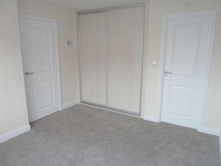 3 bedroom detached house to rent - Photo 4