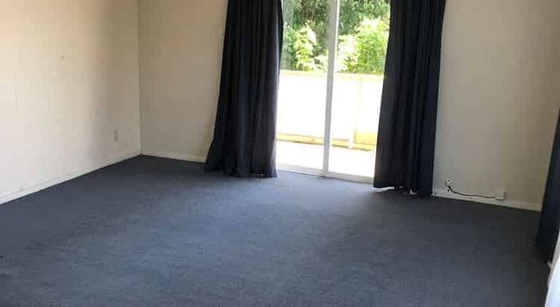 Charming 3BR Home with Garden & Deck! - Photo 1