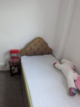 Room in a Shared House, Manchester, M8 - Photo 1