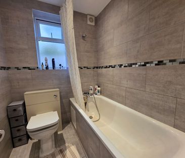 Elm Park Gardens, South Croydon, CR2 - Photo 6