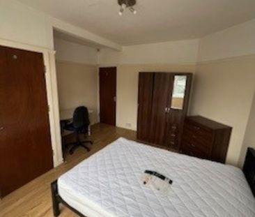 3 bed End Terraced House for Rent - Photo 6