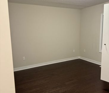 For Lease - 27 Finegan Circle, Brampton, Ontario - Photo 4