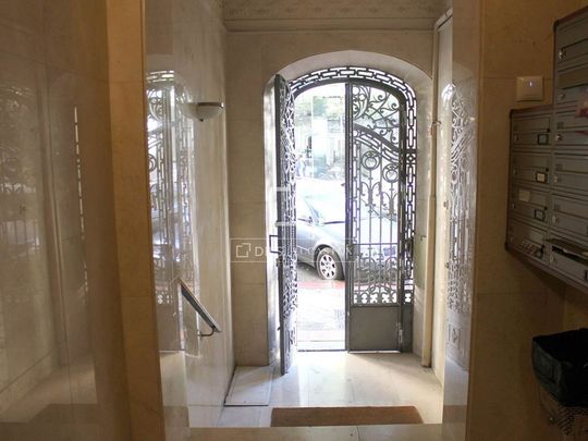 2 bedroom luxury Flat for rent in Madrid, Autonomous Region of Madrid - Photo 1
