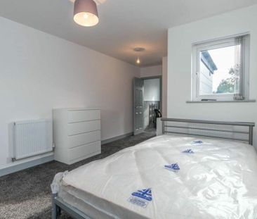 7 bedroom semi-detached house to rent - Photo 4