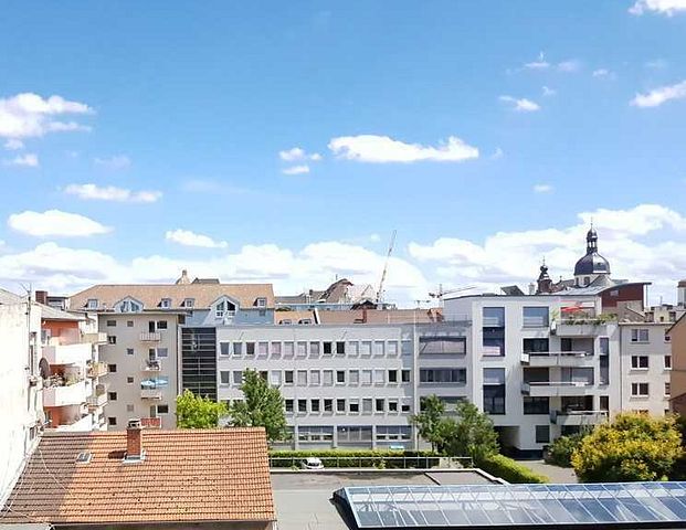 Stilvolle 2-ZKB-Wohnung mit Balkon und Hafenblick in Mannheim - Foto 1