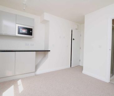 Studio to rent - Photo 5