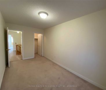 For Lease - 111 Amulet Crescent, Richmond Hill, Ontario - Photo 5