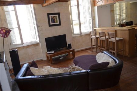 Location Appartement 3 pièces 92m² BORDEAUX 33000 - Photo 2