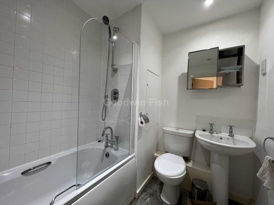 Ordsall Lane, Salford - Photo 1