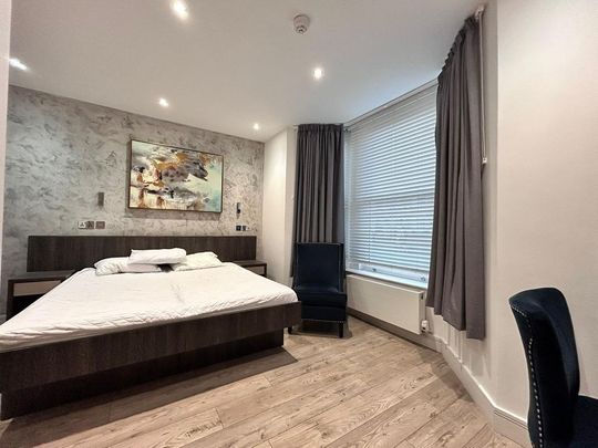 Studio to rent - Photo 1