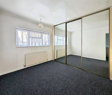 Bishops Way, Egham, Surrey, TW20 8EJ - Photo 1