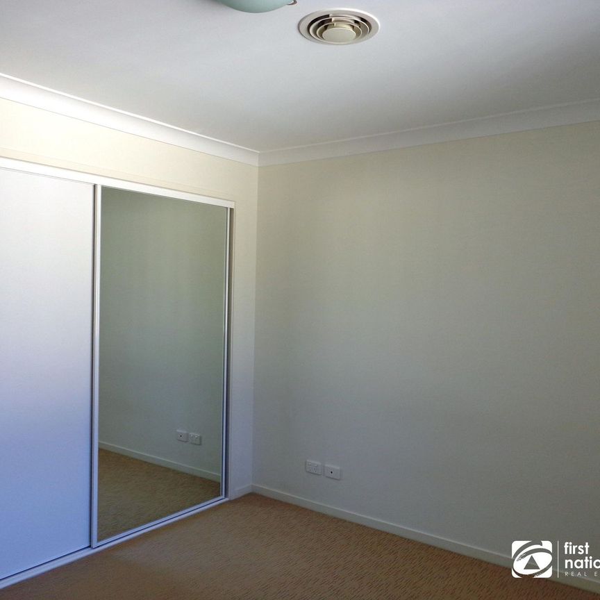 LARGE FAMILY HOME IN SOUGHT AFTER SUBURB OF THORNLANDS - Photo 1