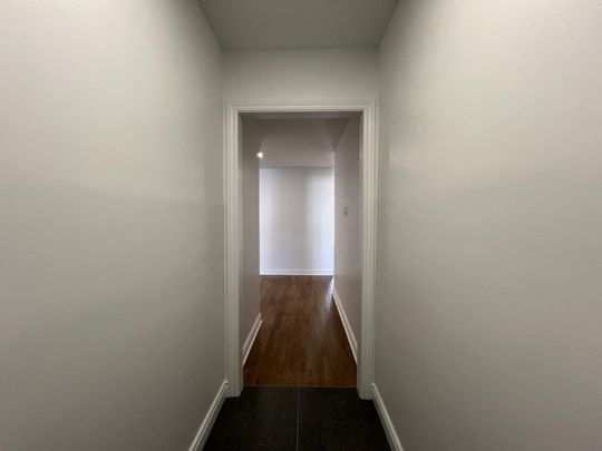 12138 Rue Joseph-Casavant, H3M 2C6, H3M 2C6, Montréal - Photo 1