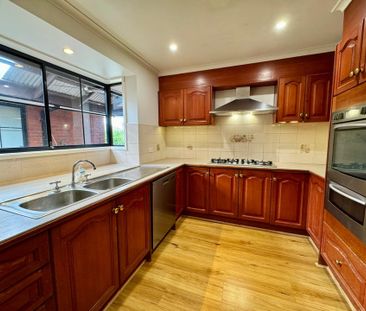 Spacious Family Home in a Convenient Location - Photo 2