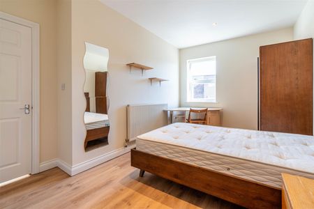 3 bed apartment to rent in Osborne Terrace, Jesmond, NE2 - Photo 3