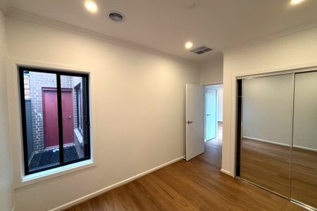 Brand New, Low-Maintenance Living in a Prime Clyde Location - Photo 3