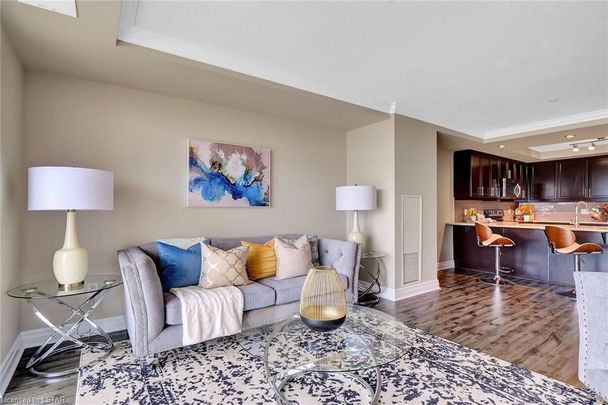 For Lease - 240 Villagewalk Boulevard Unit# 903, London North, Ontario - Photo 1