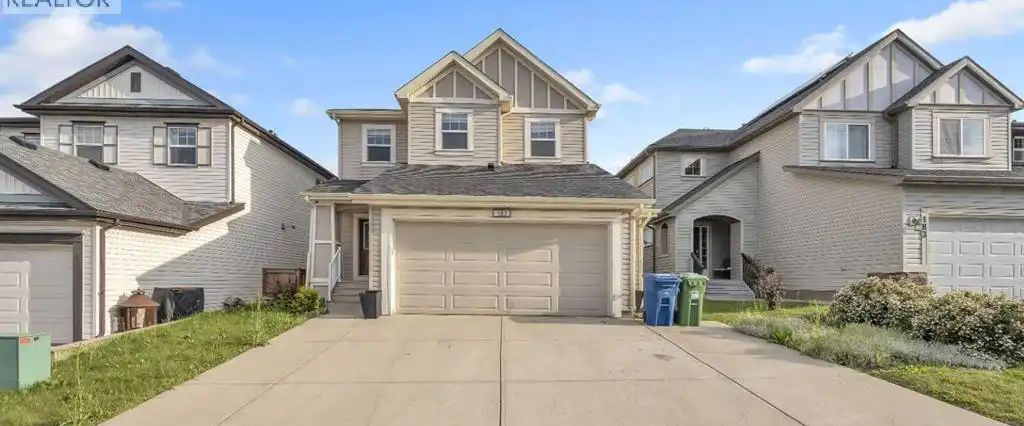 187 Reunion Close NW - $2999 — 187 Reunion Close NW - Photo 1