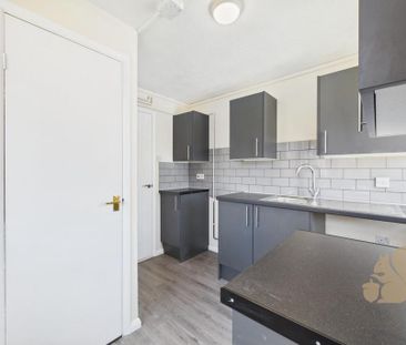 2 bedroom ground floor flat to rent - Photo 6