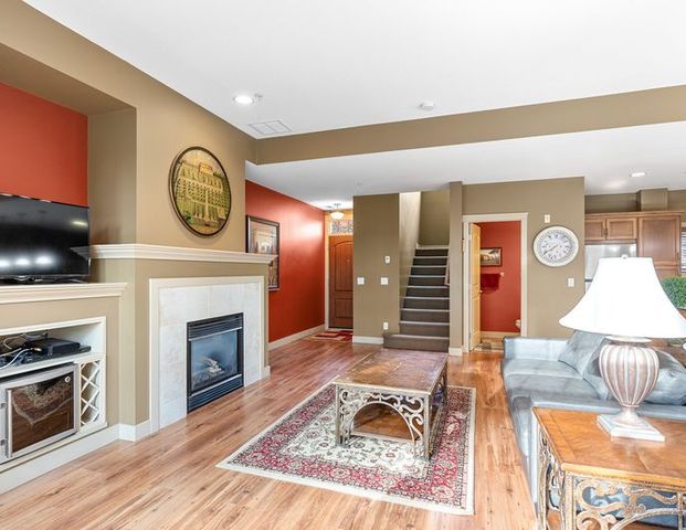 Tuscan Style Townhome – Bellasera! - Photo 1