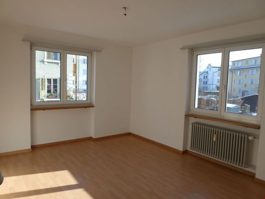 Schöne, renovierte 4½ Zi-Wohnung im 3.OG hili mit 2 Balkonen - Foto 1