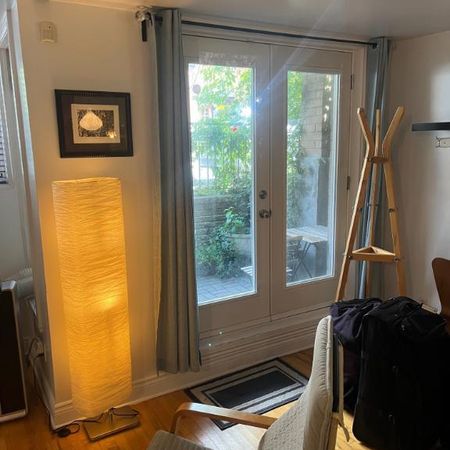 Meublé - 2 Chambre à coucher - Au cœur du Plateau Mont-Royal - Photo 4