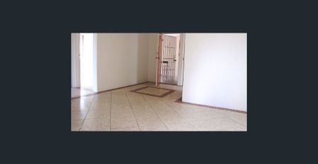 Top Floor Unit with 3 bedrooms - AVAILABLE NOW - Photo 2