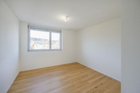 Very nice 4.5-room apartment completely new with balcony-loggia - Photo 3