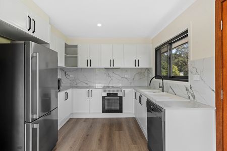 Fully Renovated Dual-Living Potential - Photo 5